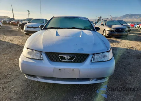 2004 Ford Mustang z USA, uszkodzony, nr VIN 1FAFP40614F209404